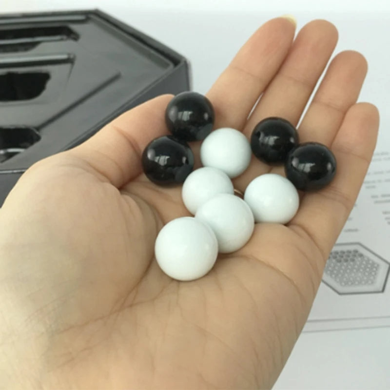 Abalone table game，Essential games for family gatherings