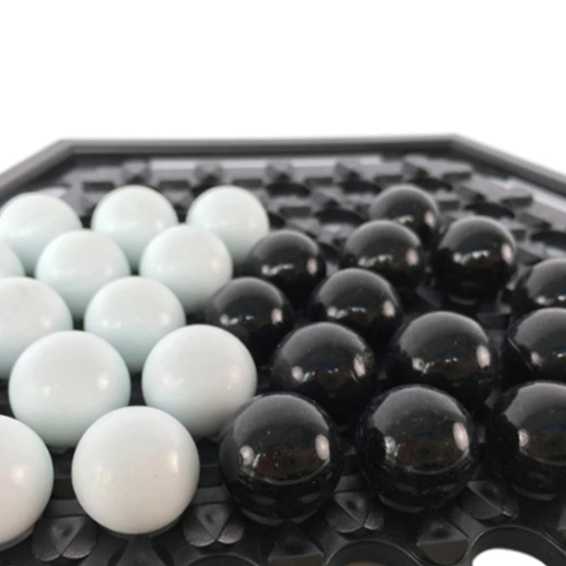 Abalone table game，Essential games for family gatherings